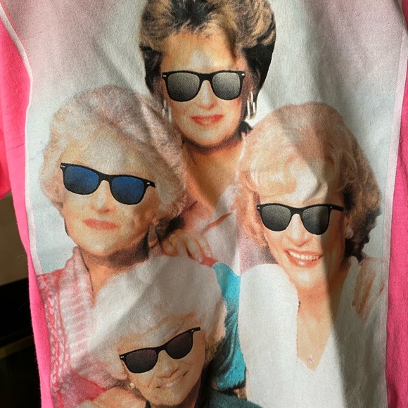 Tha Golden Girls STAY CLASSY tee, bright pink, short sleeve size Medium 50/50 - Picture 4 of 6